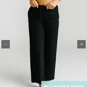 NWOT Black Zyia Telluride fleece pants